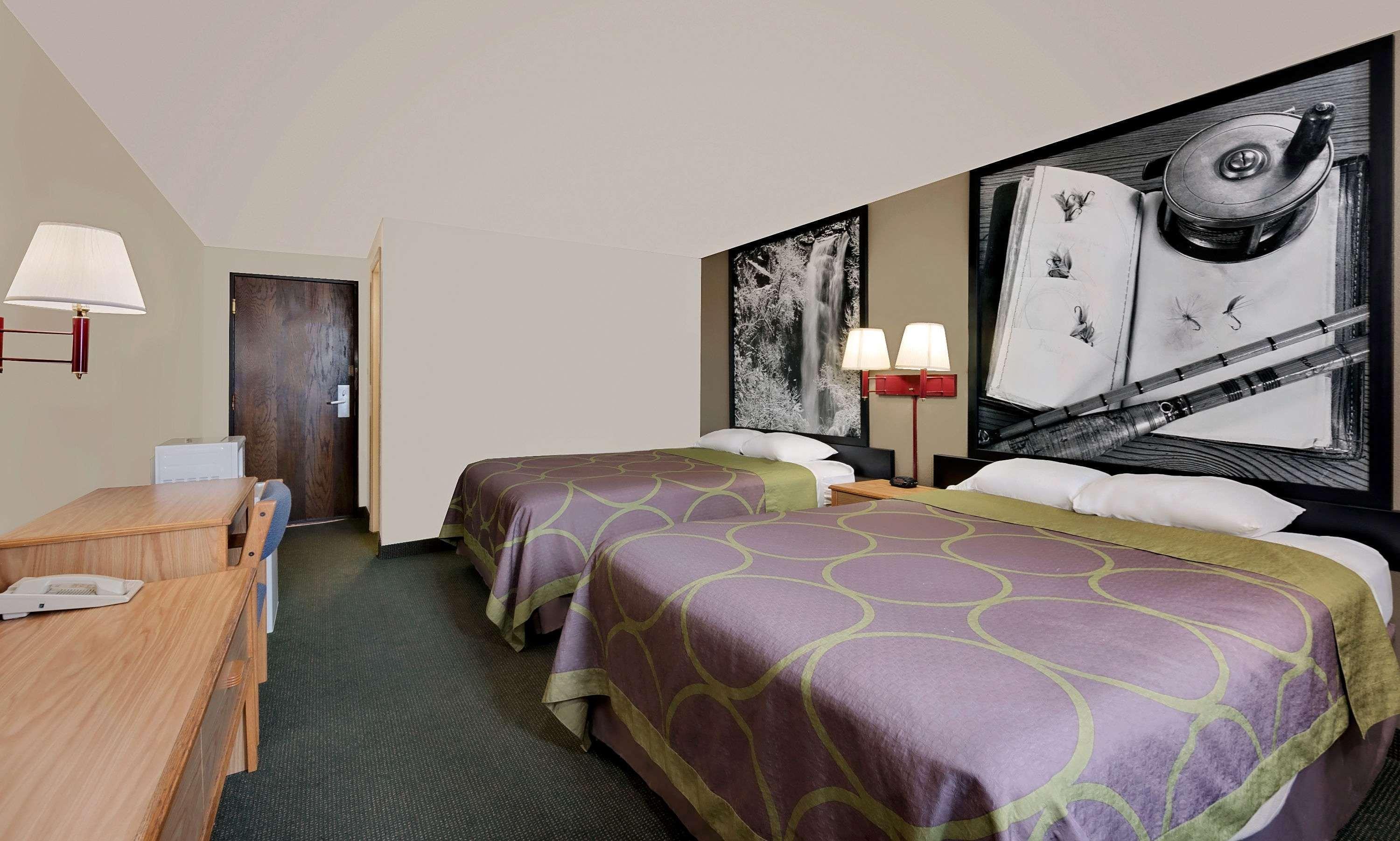 Super 8 By Wyndham Spearfish Hotel Екстериор снимка