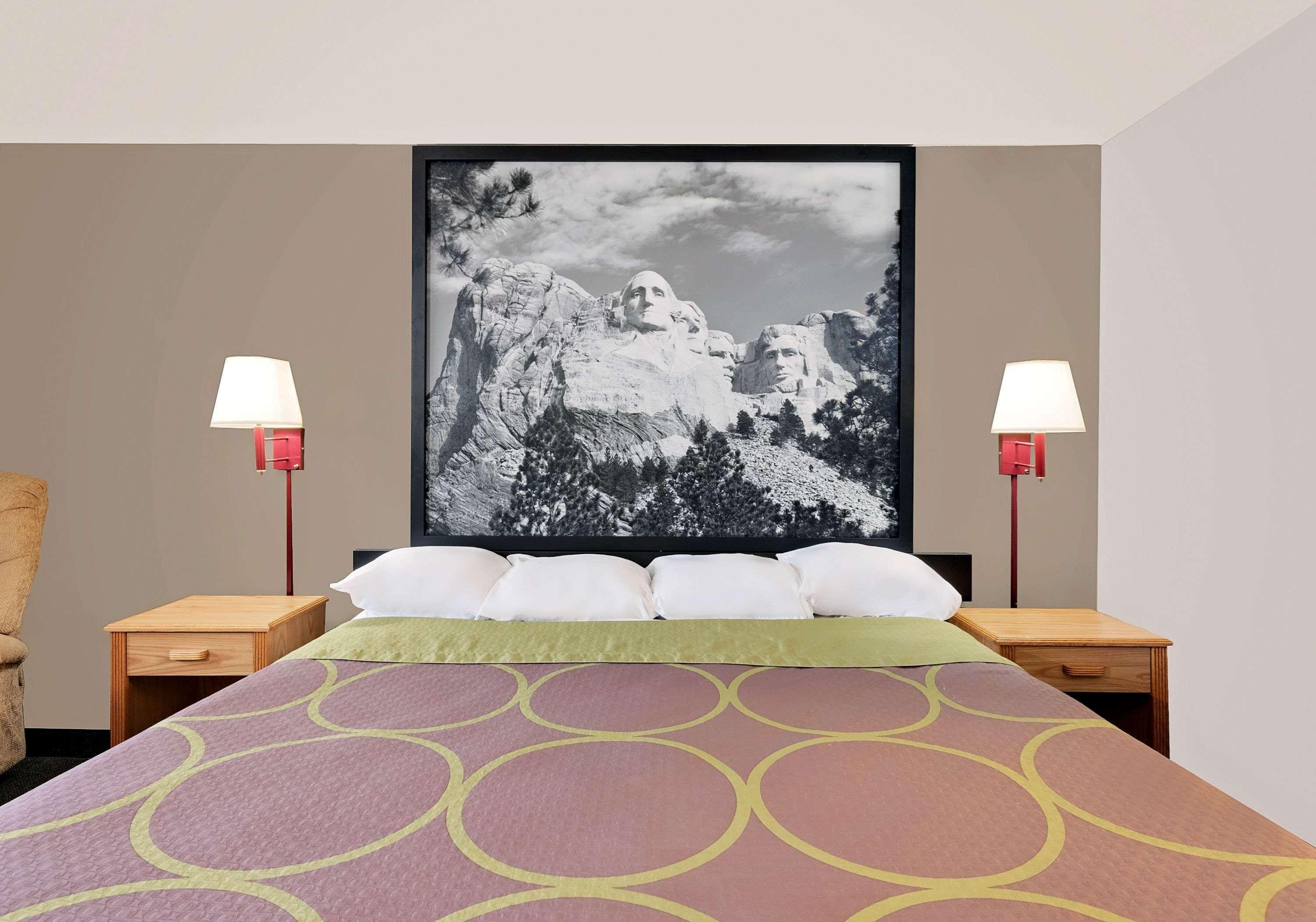 Super 8 By Wyndham Spearfish Hotel Екстериор снимка