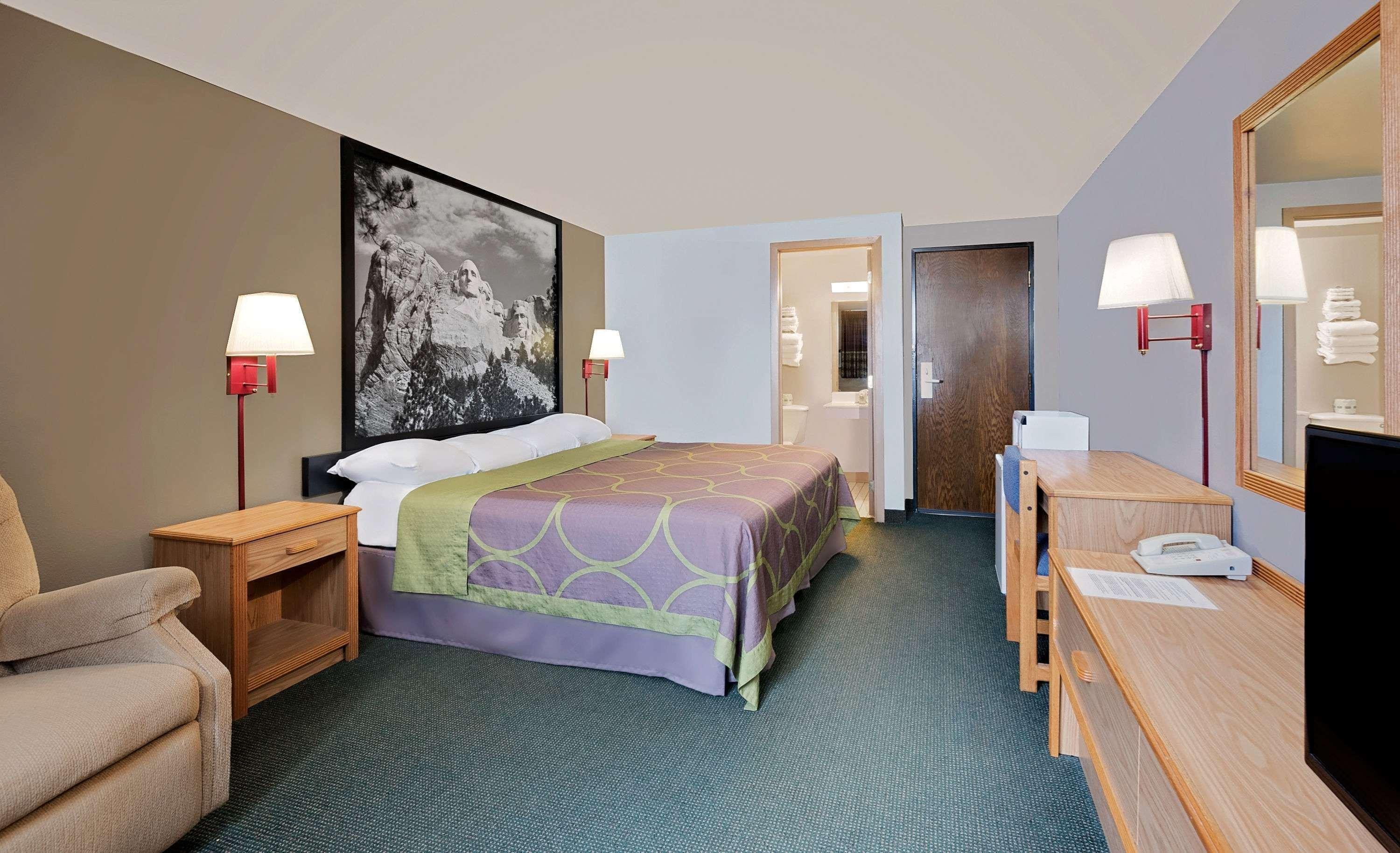 Super 8 By Wyndham Spearfish Hotel Екстериор снимка