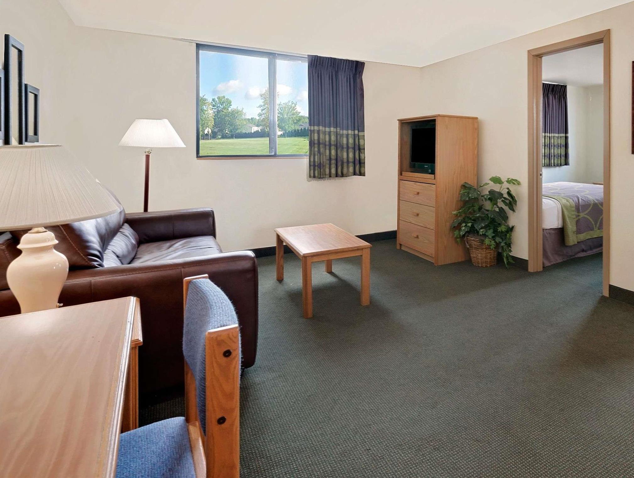 Super 8 By Wyndham Spearfish Hotel Екстериор снимка