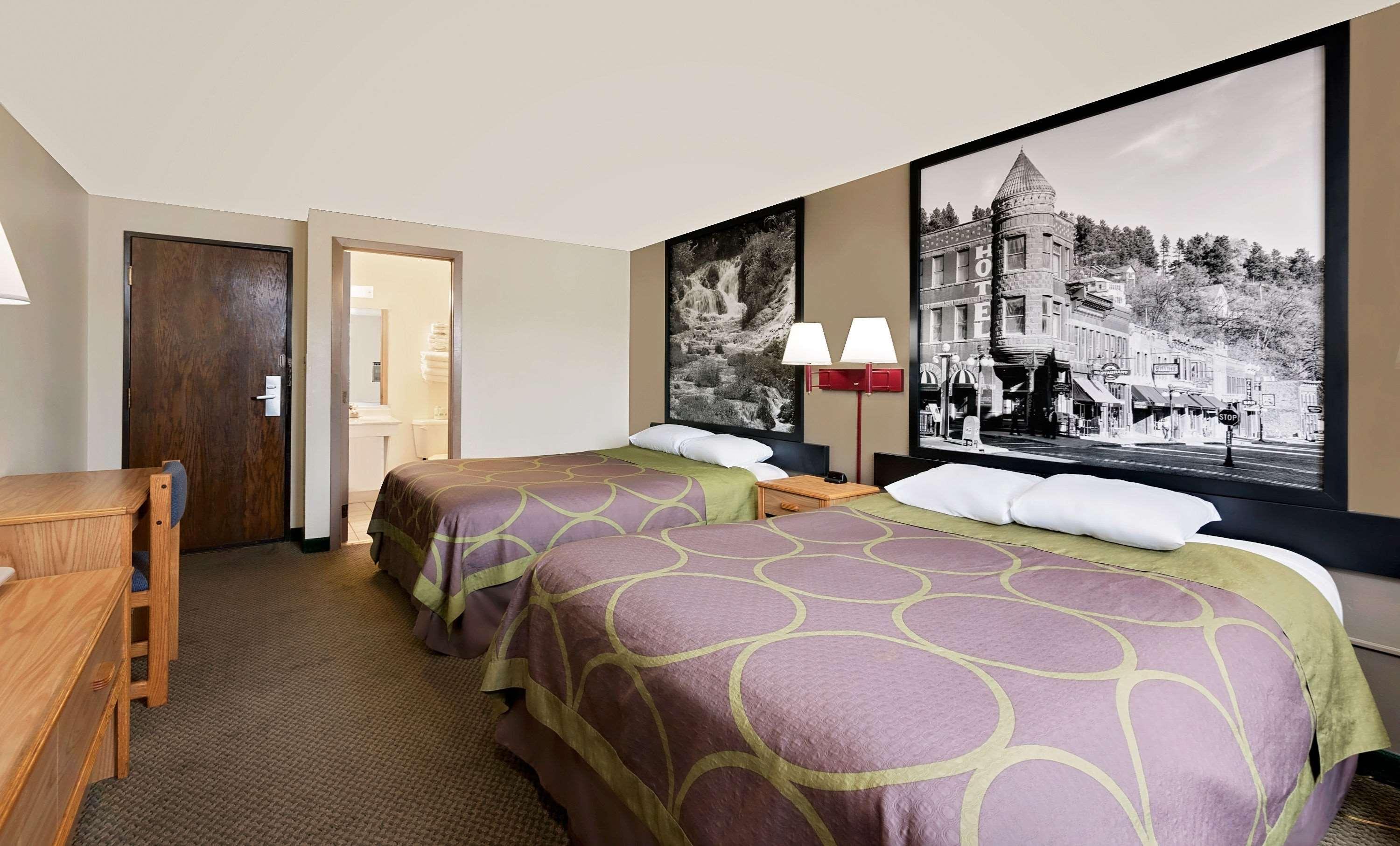 Super 8 By Wyndham Spearfish Hotel Екстериор снимка